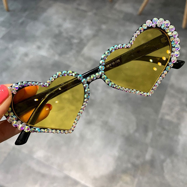 Vintage Heart Sunglasses Women Fashion Models