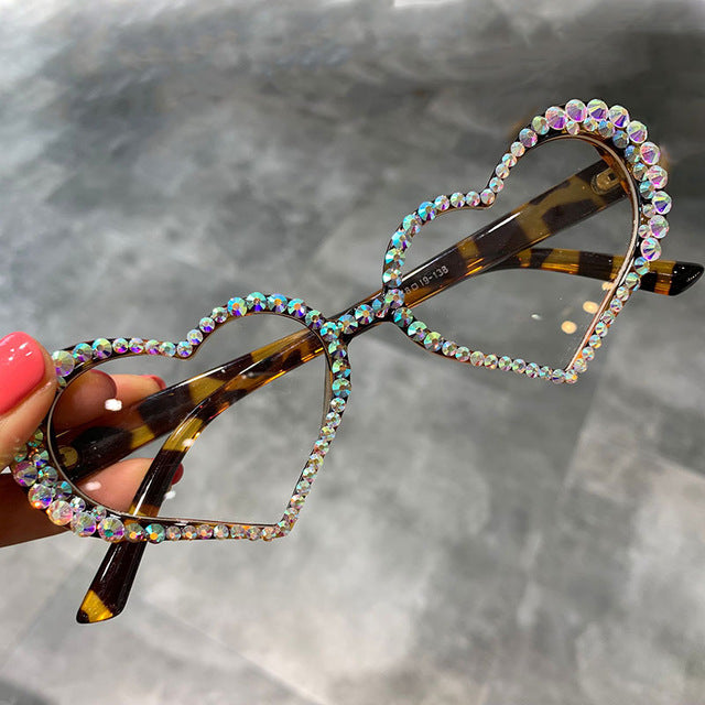 Vintage Heart Sunglasses Women Fashion Models