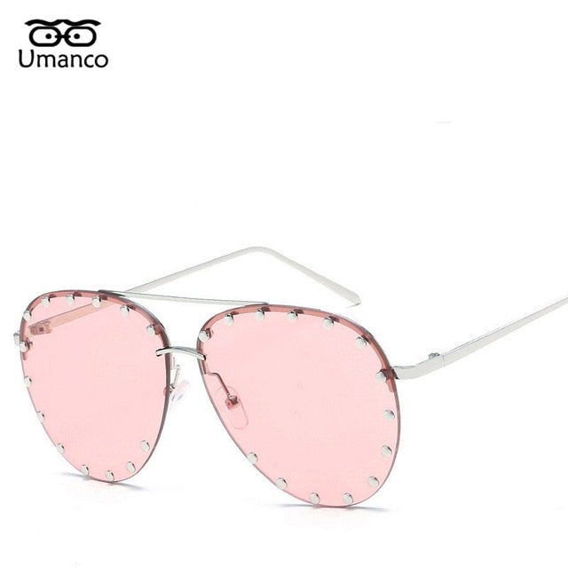 Women Fashion Eyewear Trendy Rivet Sunglasses models