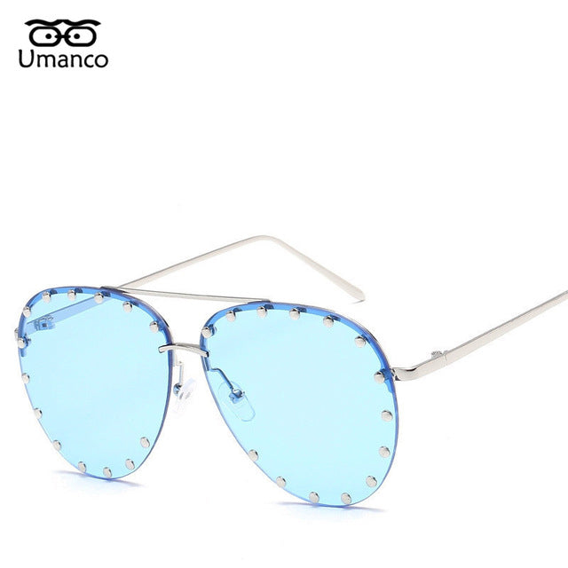 Women Fashion Eyewear Trendy Rivet Sunglasses models