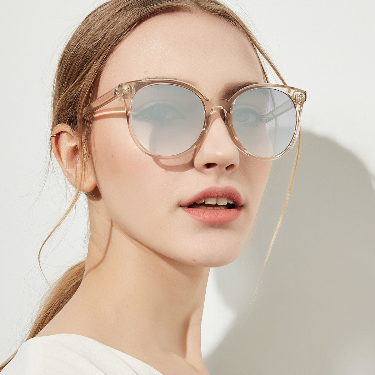 2019 Women Elegant Cat Sunglasses Model