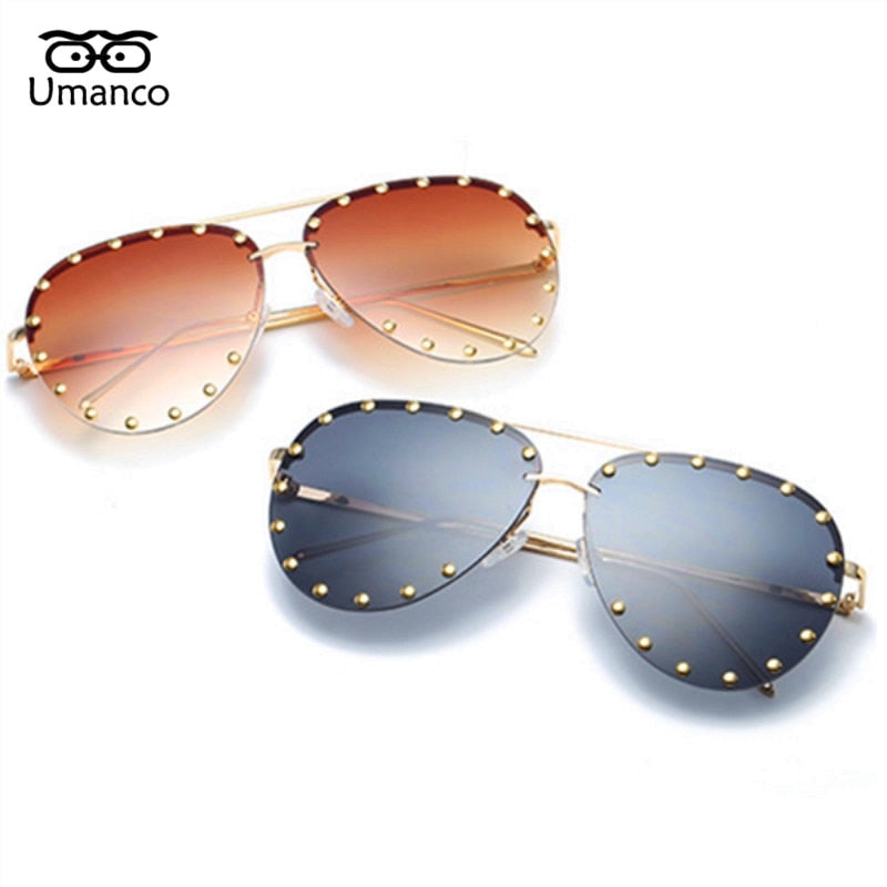 Women Fashion Eyewear Trendy Rivet Sunglasses models