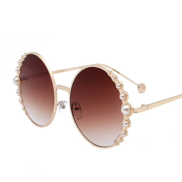 Luxury Oversized Round Sunglasses Women Fashion Cat Eye Pearl Sunglasses Vintage Models